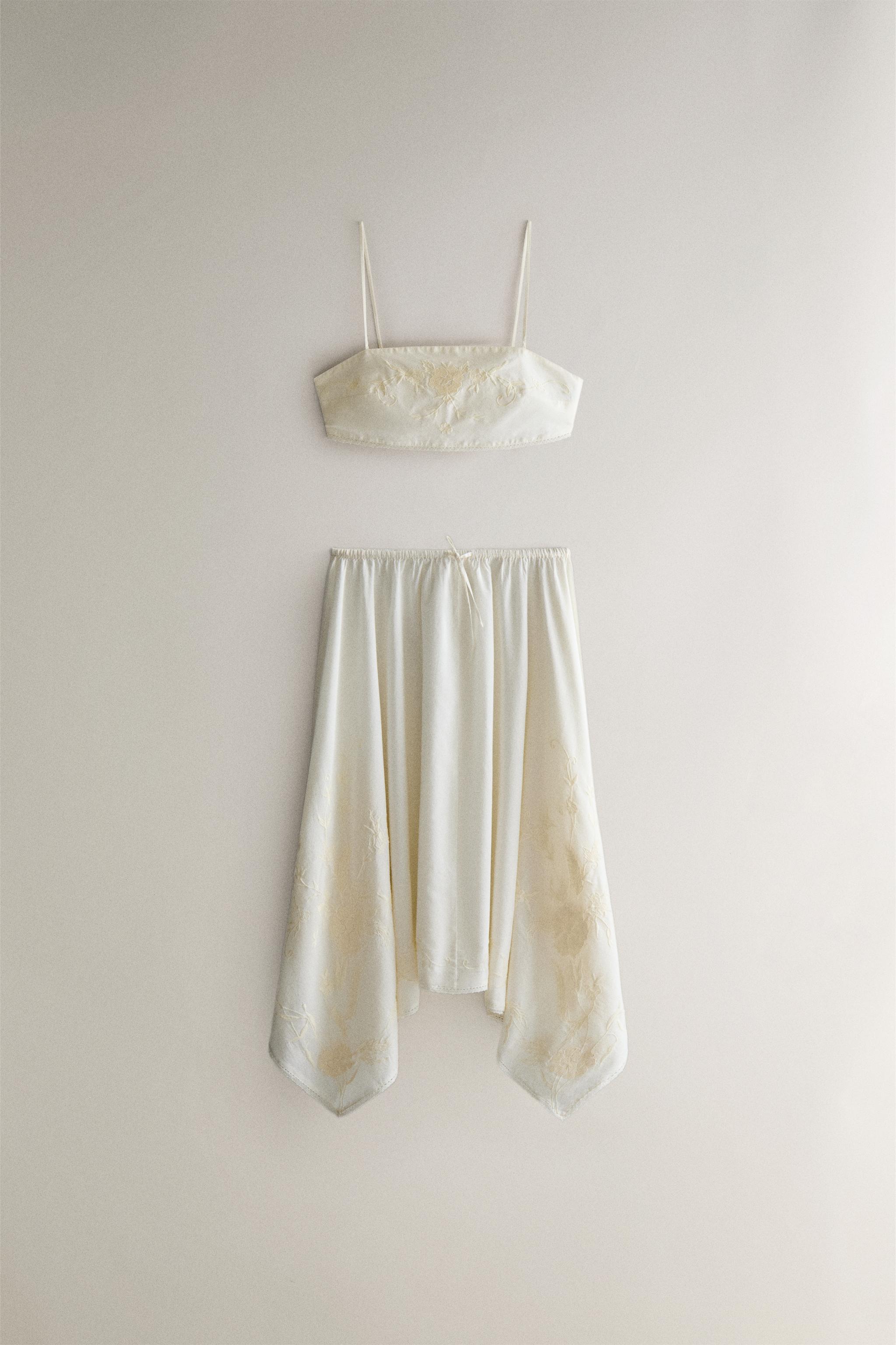 EMBROIDERED TOP